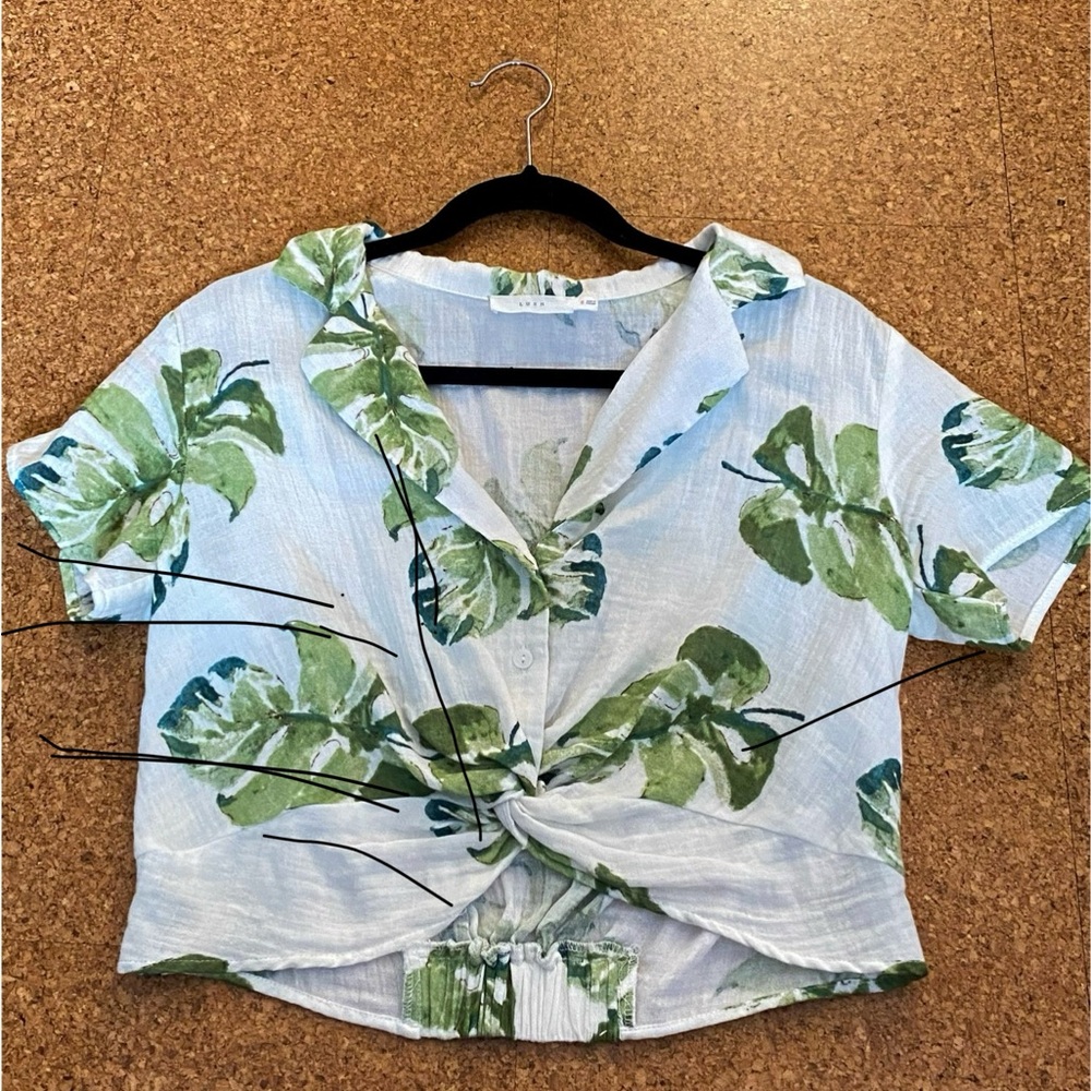 Green Leaf Print Twist Top